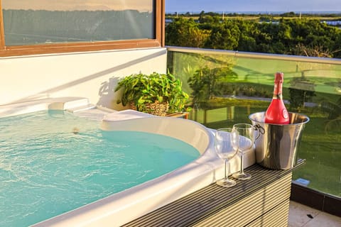 Jacuzzi