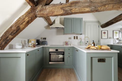 The Miller's Snug at Cowley House Kitchen Area - StayCotswold