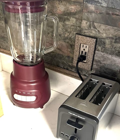 Blender & Toaster