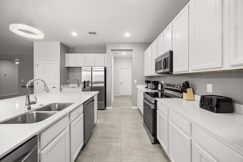 2393 Shanti Drive (7).jpg