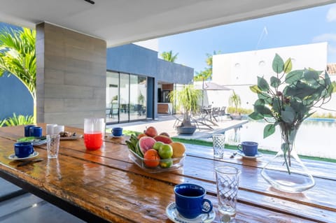Villa | Outdoor dining