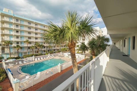 08e67f4e-2873-458f-b4a3-3f70e3513d0c