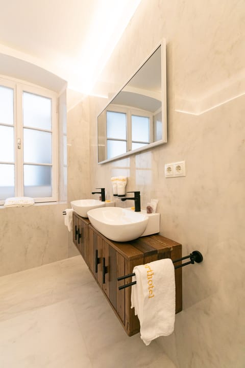 Free toiletries, hair dryer, bathrobes, slippers