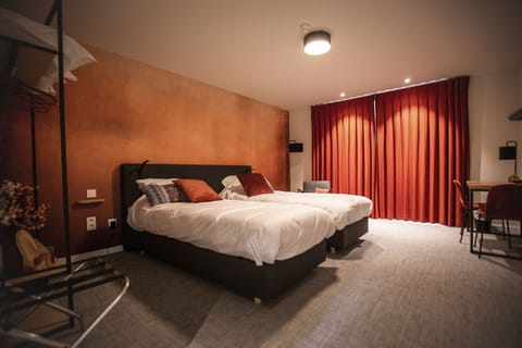 Comfort Double Room | Down comforters, individually decorated, individually furnished, desk