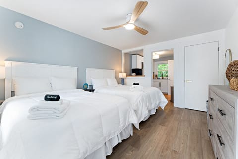 Bedroom - 2 full beds