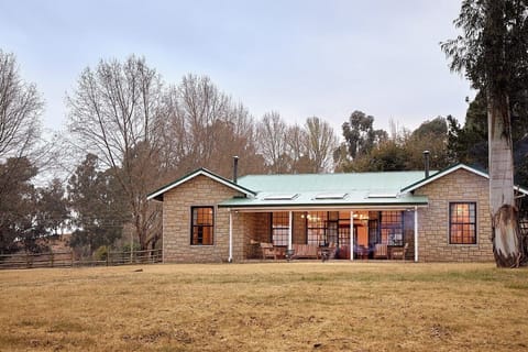 Dog-friendly Farm Cottage in the Berg (707)