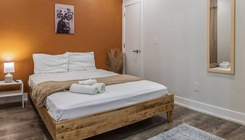 Step into comfort and tranquility. This cozy bedroom offers a plush bed, soft linens, and a serene ambiance 