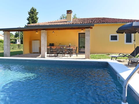 Swimming Pool, Residential Area, House, Home, Resort, Composite Material, Estate, Outdoor Furniture, Shade, Eco Hotel