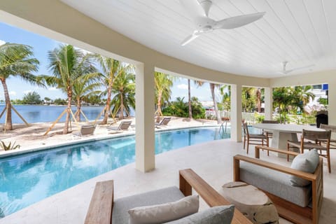Welcome to Kai Cove, a fully renovated waterfront villa in Cayman Kai. 