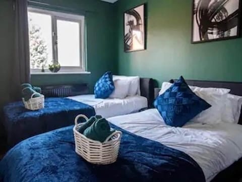 House | 2 bedrooms, free WiFi, bed sheets