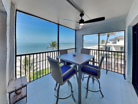 Welcome to Seaside Resort 310