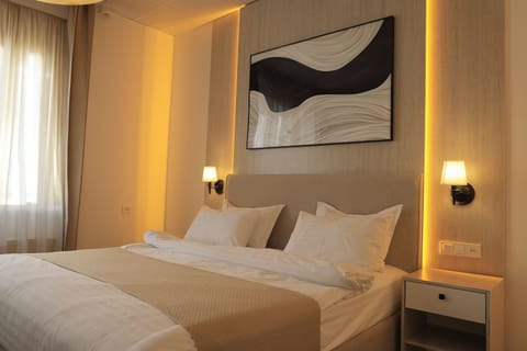 Deluxe Double Room | Desk, laptop workspace, WiFi (free)