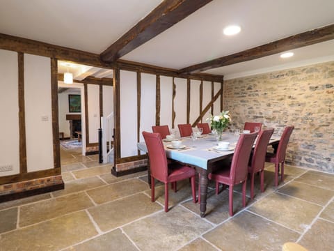 Cottage | Dining