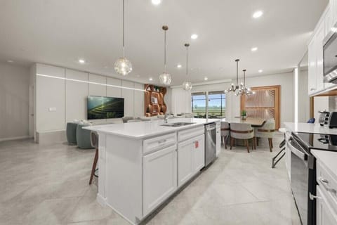 15973 Cape Coral Loop (10).jpg