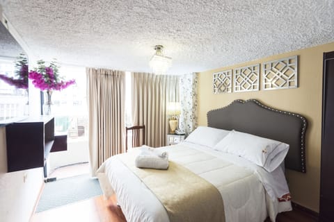 Classic Double Room | Blackout drapes, soundproofing, iron/ironing board (on request)
