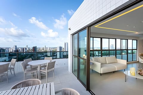 Apartment | Outdoor dining