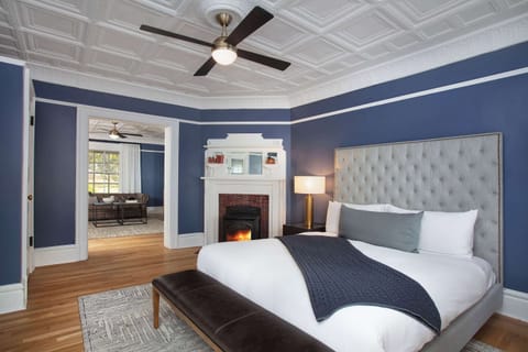 Historic King Suite Bedroom