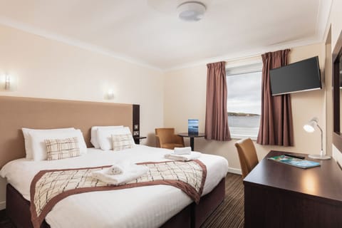 Sea View King Room | Desk, free WiFi, bed sheets