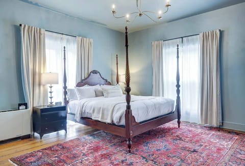 King Suite #9 