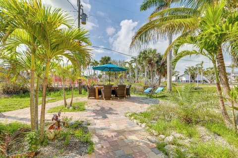 Shared Outdoor Spaces | Patio | Outdoor Seating
