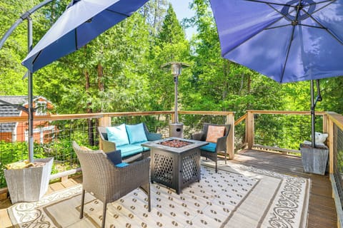 Twain Harte Vacation Rental | 2BR | 1BA | Stairs for Entry | 865 Sq Ft