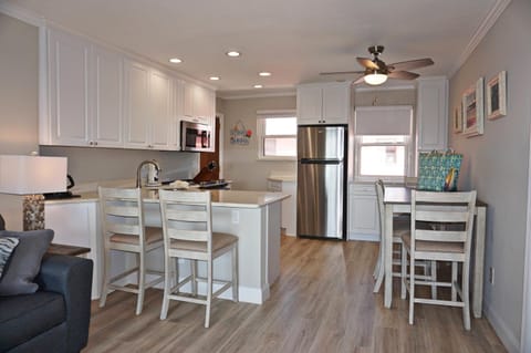 Condo, 2 Bedrooms, Kitchen | Private kitchen | Fridge, microwave, coffee/tea maker, cookware/dishes/utensils