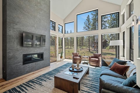 18209 Forestbrook-19