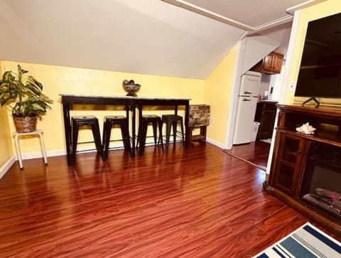 Dining area seats six