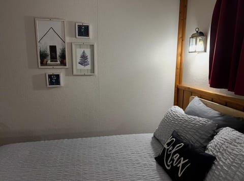 Paradise Queen Studio on lake superior