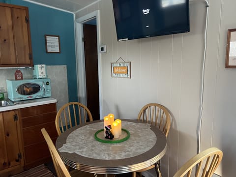 Paradise on lake superior Studio with two queen beds and small kitchenette