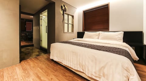 Standard Double Room | Free WiFi