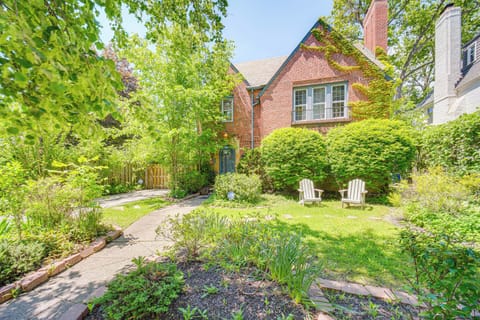 University Heights Vacation Rental | 4BR | 2.5BA | 3 Steps to Enter