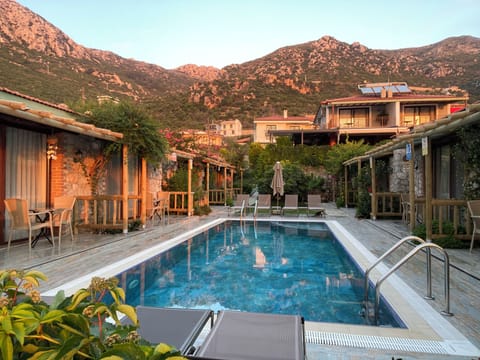 Seasonal outdoor pool