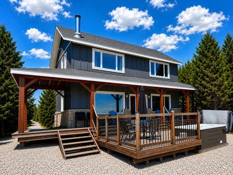 Lakeside of cottage