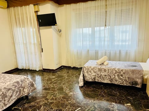 Standard Triple Room | Free WiFi