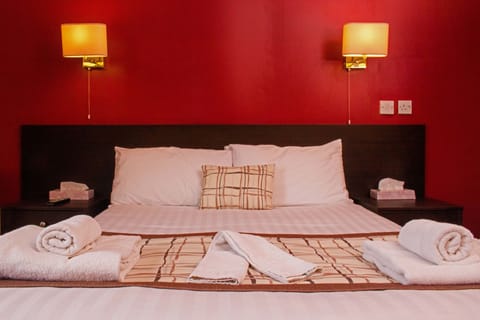 Standard Double Room | Desk, free WiFi, bed sheets