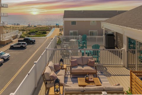 Roof top Balcony with Ocean View