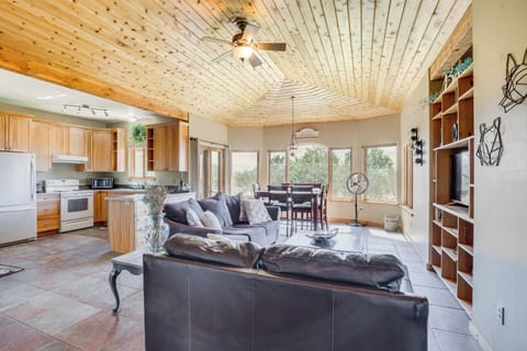 Hotchkiss Vacation Rental | 3BR | 2BA | 1,450 Sq Ft | Step-Free Access