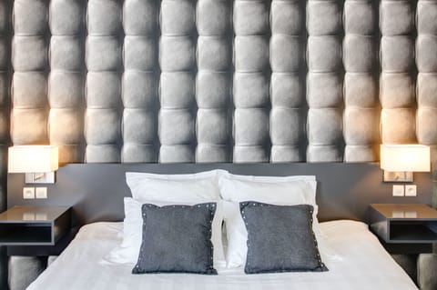 Premium bedding, individually decorated, individually furnished, desk