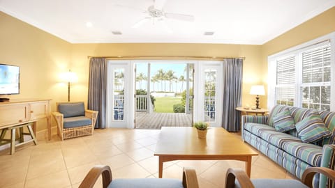 Villa, Multiple Beds (Water view) | Premium bedding, pillowtop beds, in-room safe, desk