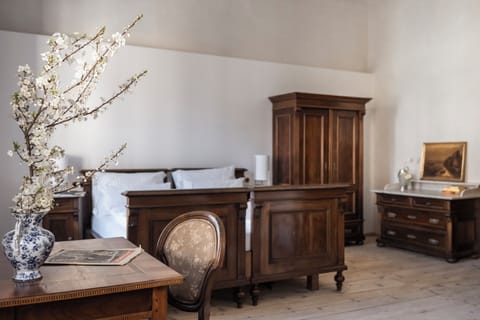 Deluxe Studio, Mountain View | Premium bedding, individually decorated, individually furnished