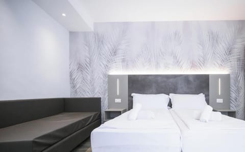 Minibar, in-room safe, individually furnished, desk