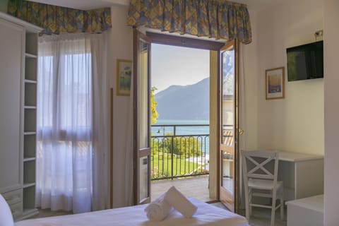 Minibar, in-room safe, individually furnished, desk