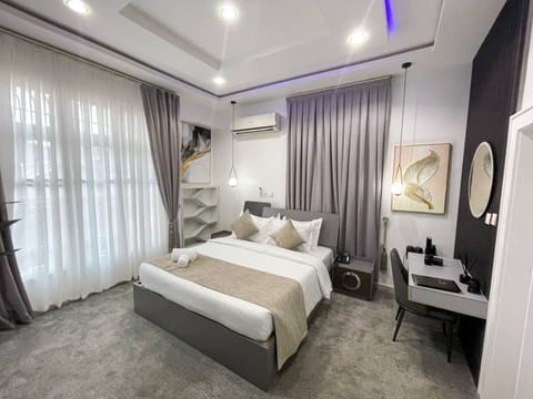 Standard Room | Desk, laptop workspace, free WiFi