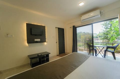 Family Double Room | Free WiFi
