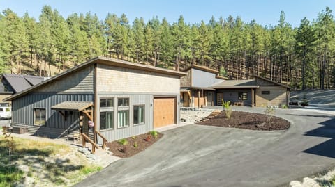 Wilderness Club Quarters awaits you