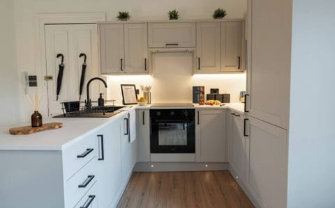 d621a9d0-cf38-4bec-b929-79468cdc2321