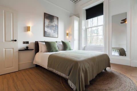 1bf291dd-ba35-42c3-a90b-06bd46187b26