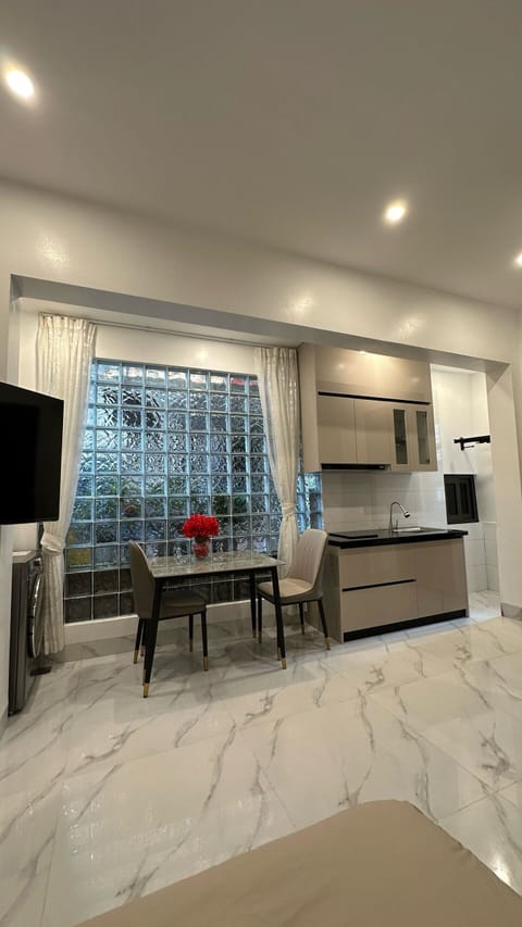 Basic Double Room Single Use | Private kitchen | Full-size fridge, microwave, oven, stovetop