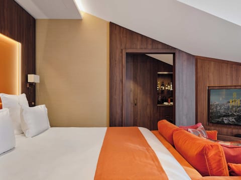 Deluxe Double Room | Premium bedding, memory foam beds, minibar (some free items), desk